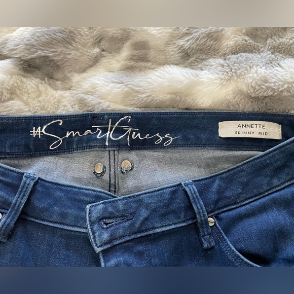 📍GUESS Skinny Mid Jeans - Blue
Women’s size Large - Picture 7 of 10